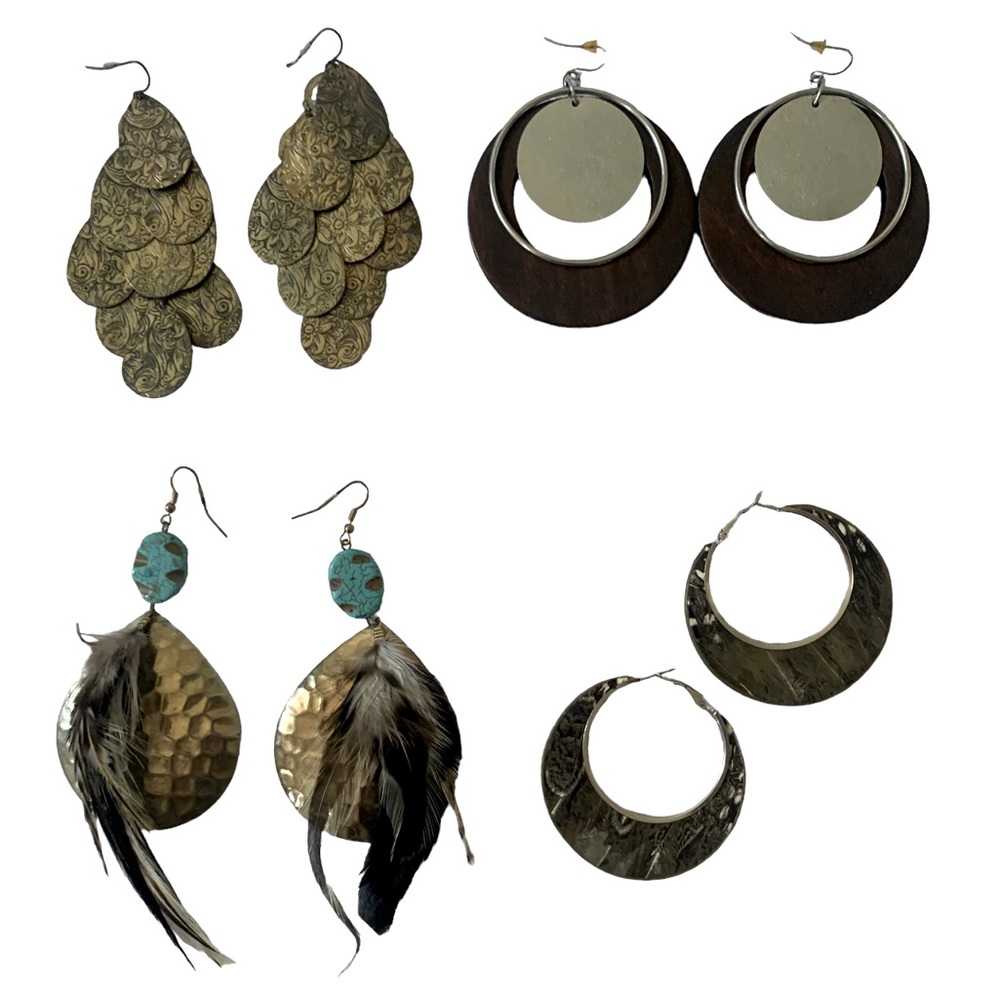 Assorted earrings